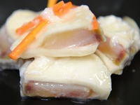 かぶら寿司 (蕪とブリの麹漬け)