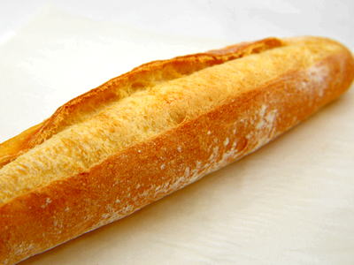 細長いフランスパン（フィセル）