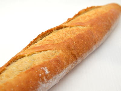 そば粉が２０％入ったフランスパン（パン・オ・サラザン）